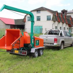 Tocator lemn cu motor termic propriu