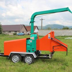 Tocator lemn cu motor termic propriu